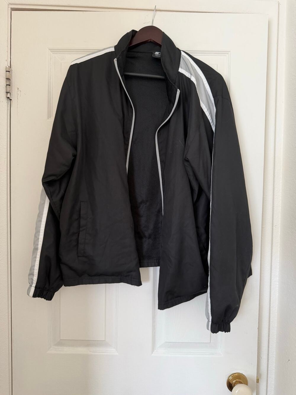 Starter Men’s Large Black Silver Lightweight Track Jacket Windbreaker Full Zip